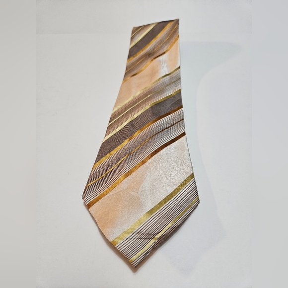 Geoffrey Beene Men's 100% Silk Neck Tie Size 3.75 x 57 - Picture 3 of 6